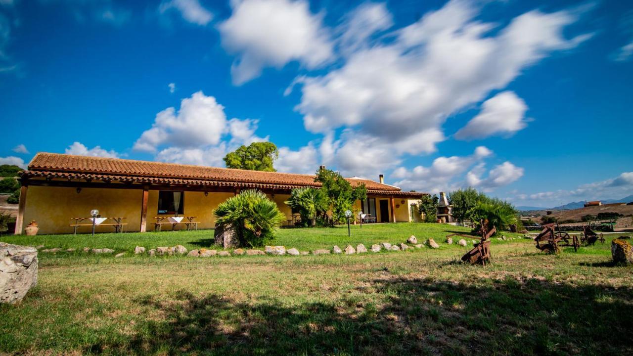 Agriturismo Carrucana Martis Exterior foto